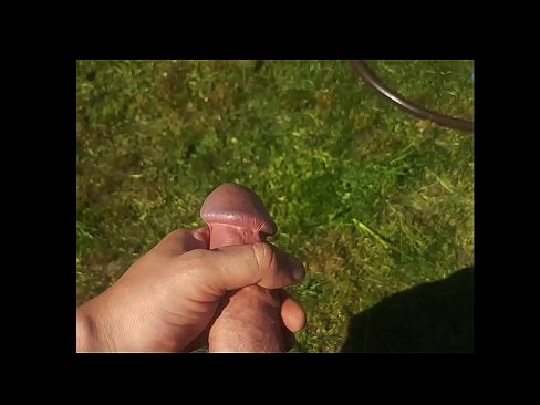 ❤️ Faigheann hottie te a pussy bándearg fucked agus cums le squirt i ghairdín samhraidh ☑ Super porn uainn ga.123sex.ru